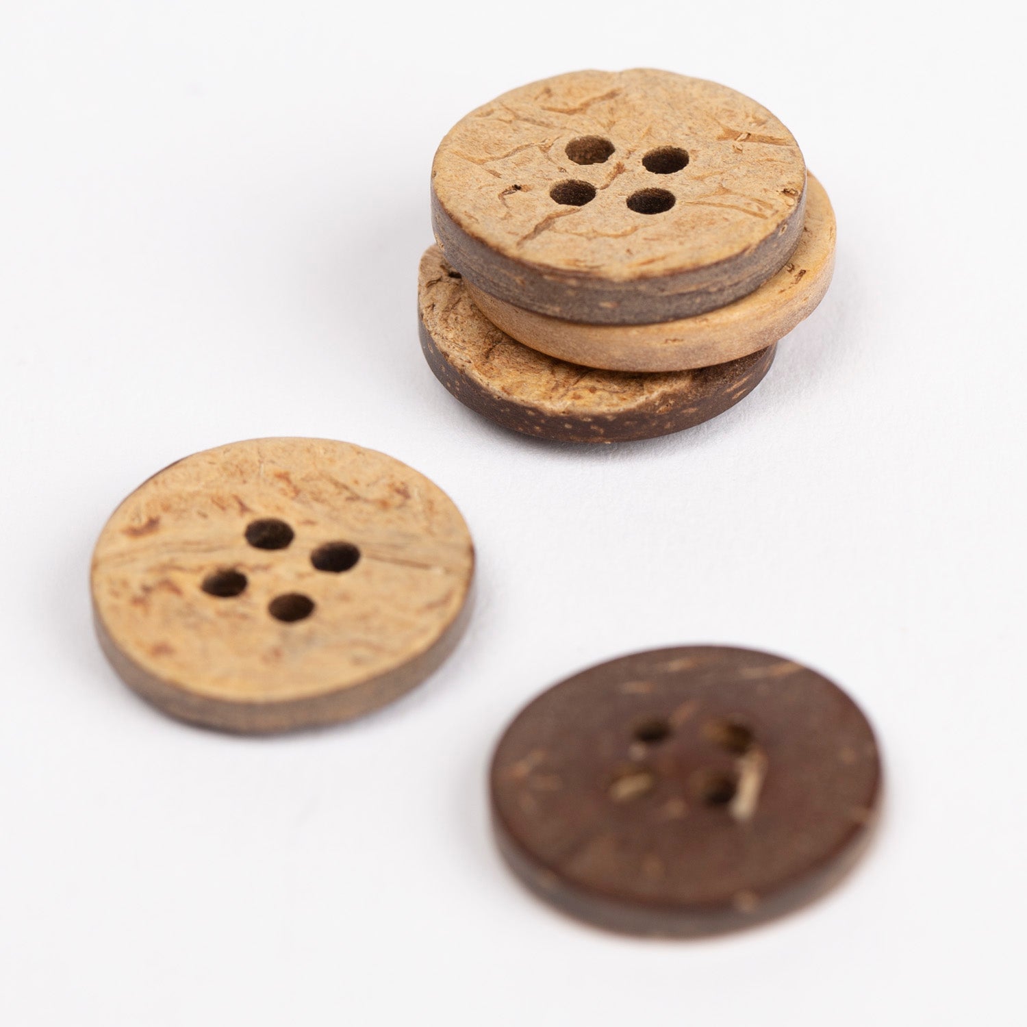 Knappar Kokosnöt 15mm 516 Coconut